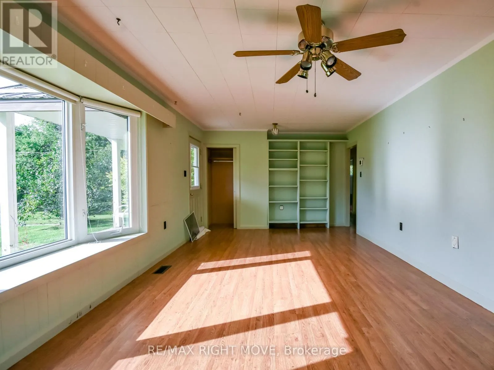 574 LAKE DALRYMPLE ROAD
