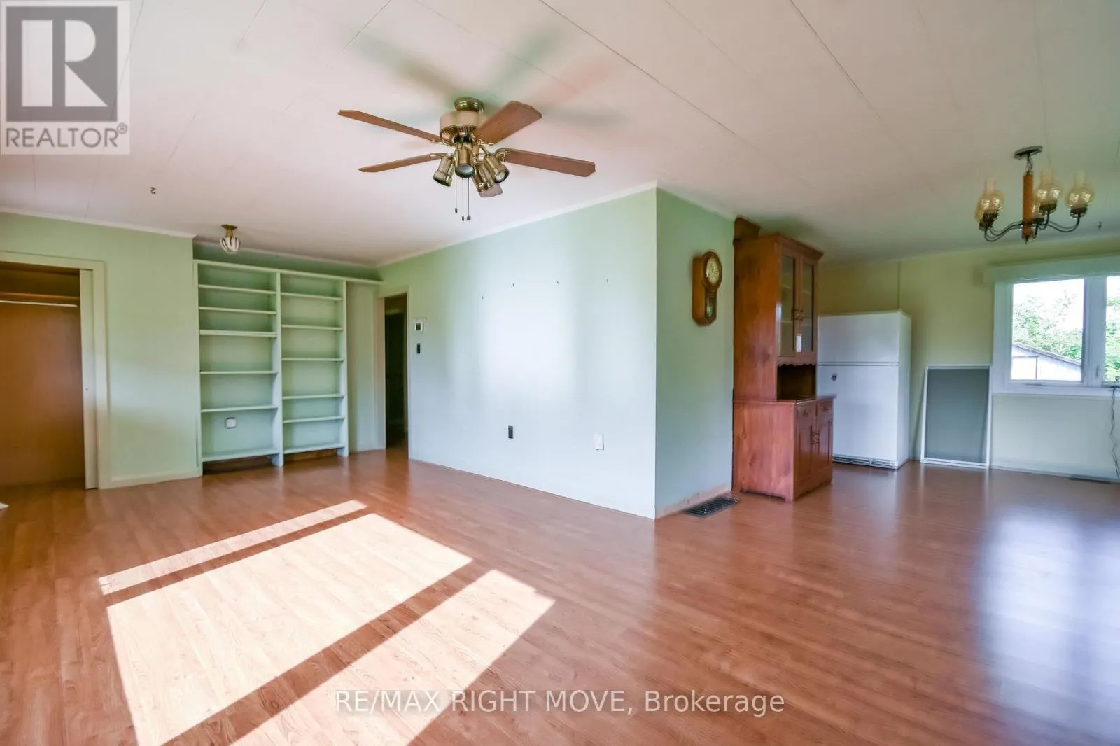 574 LAKE DALRYMPLE ROAD