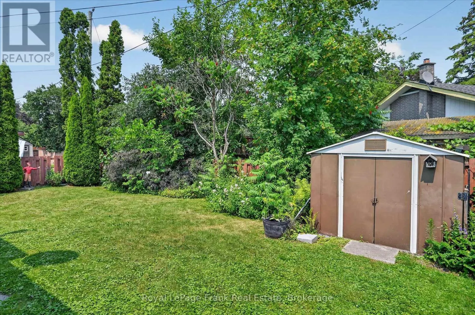 870 HEMLOCK STREET