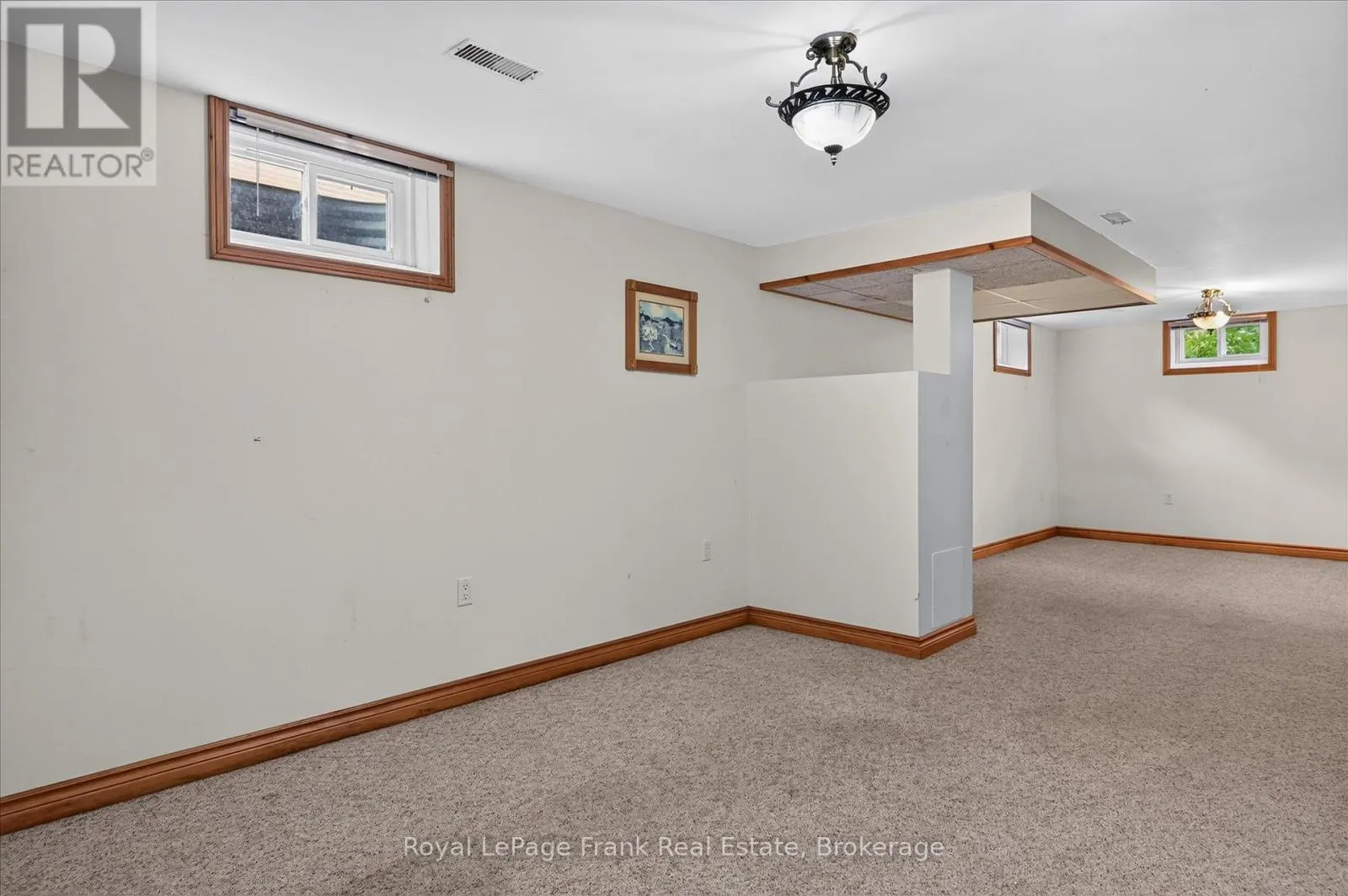 870 HEMLOCK STREET