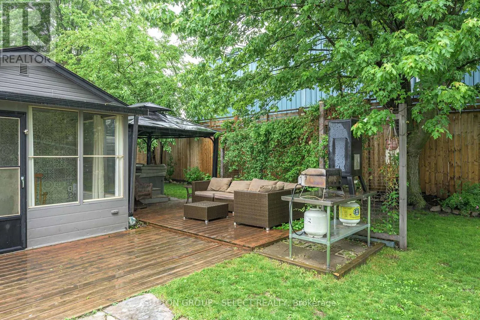152 ELM STREET