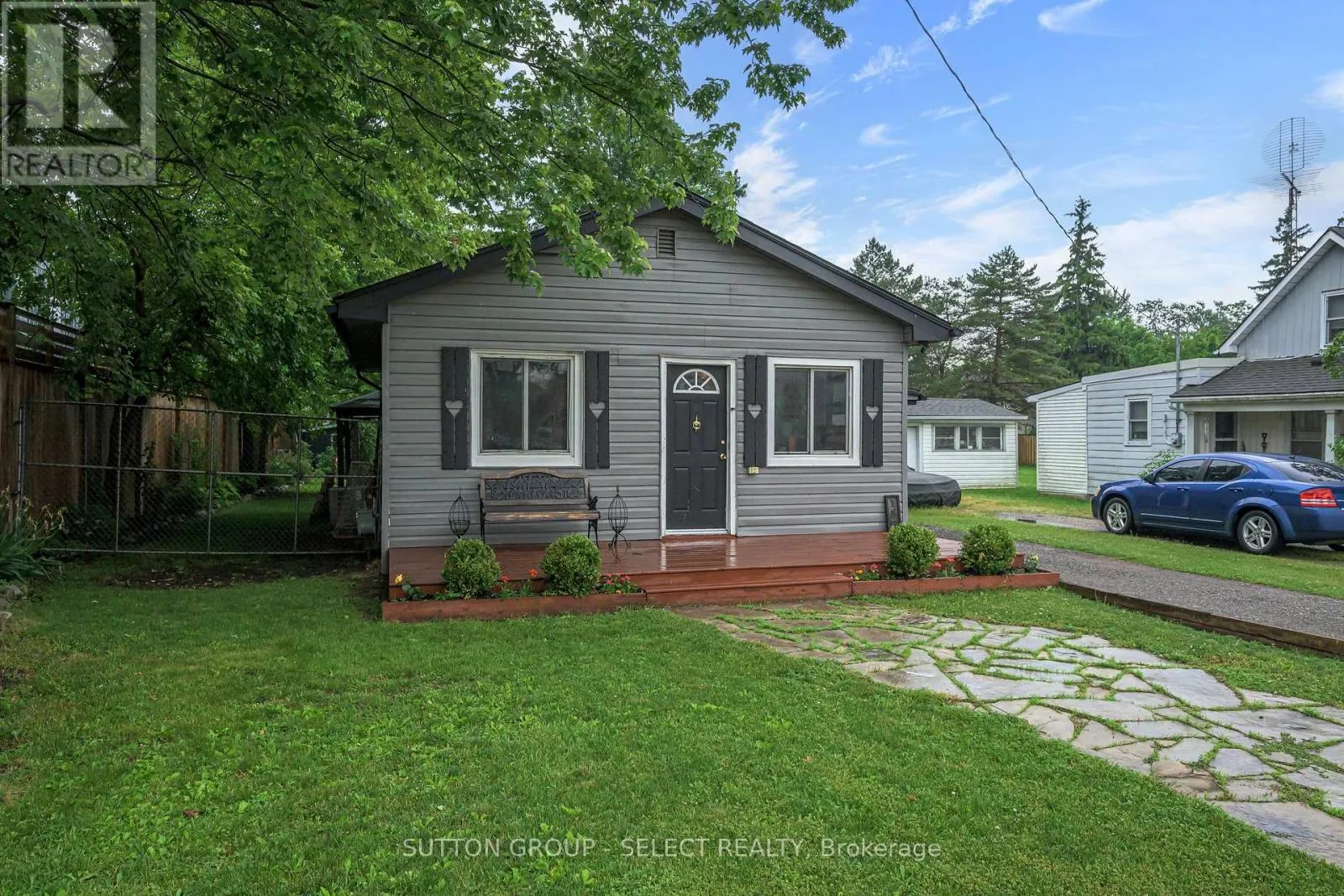 152 ELM STREET