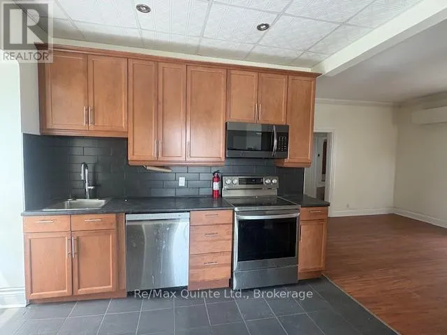 5 - 116 KING STREET #5