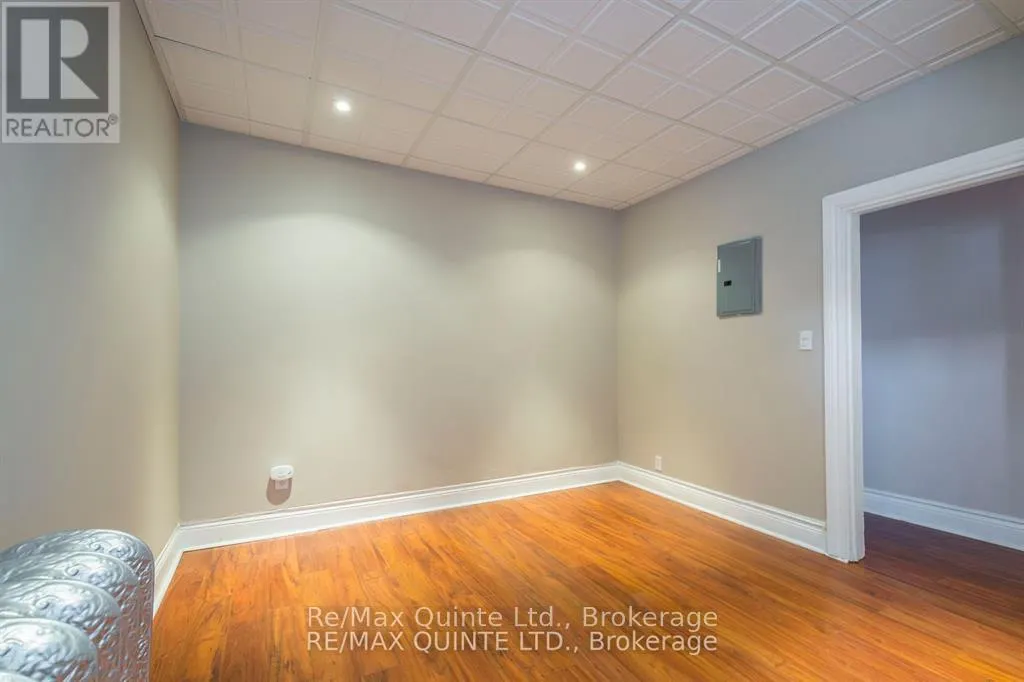 5 - 116 KING STREET #5
