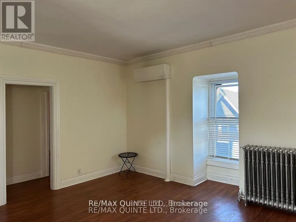 5 - 116 KING STREET #5