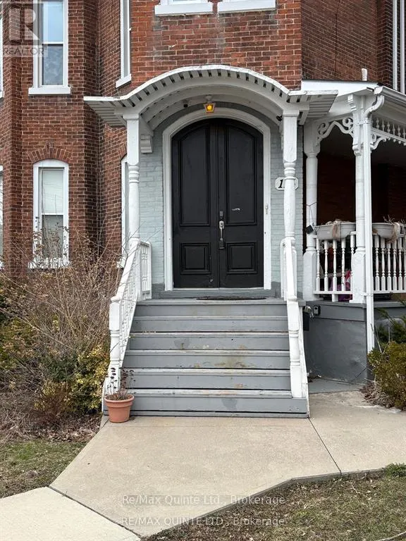 5 - 116 KING STREET #5