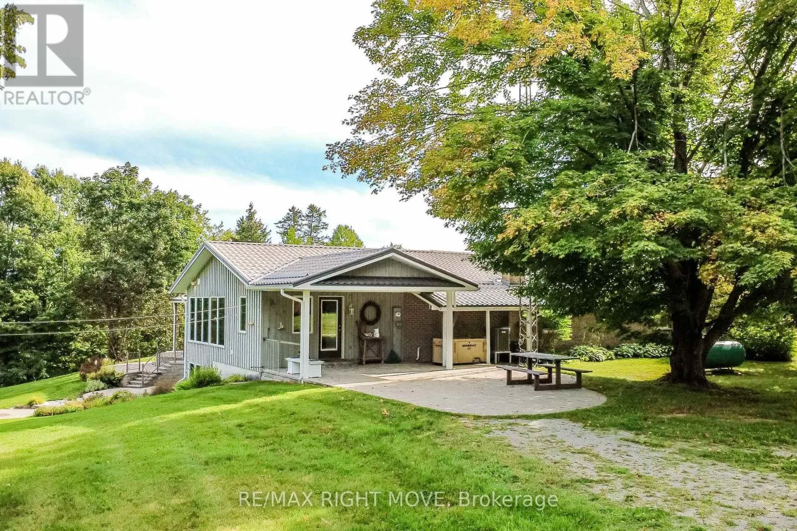 570 LAKE DALRYMPLE ROAD