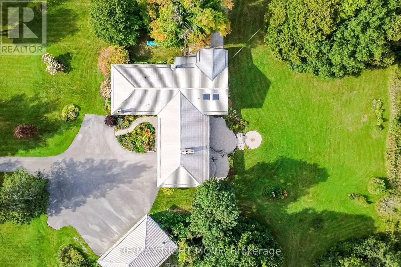 570 LAKE DALRYMPLE ROAD