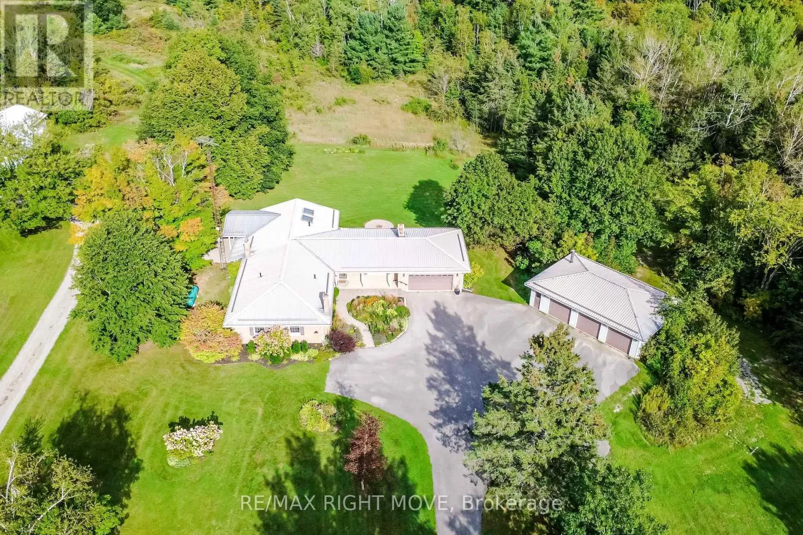 570 LAKE DALRYMPLE ROAD
