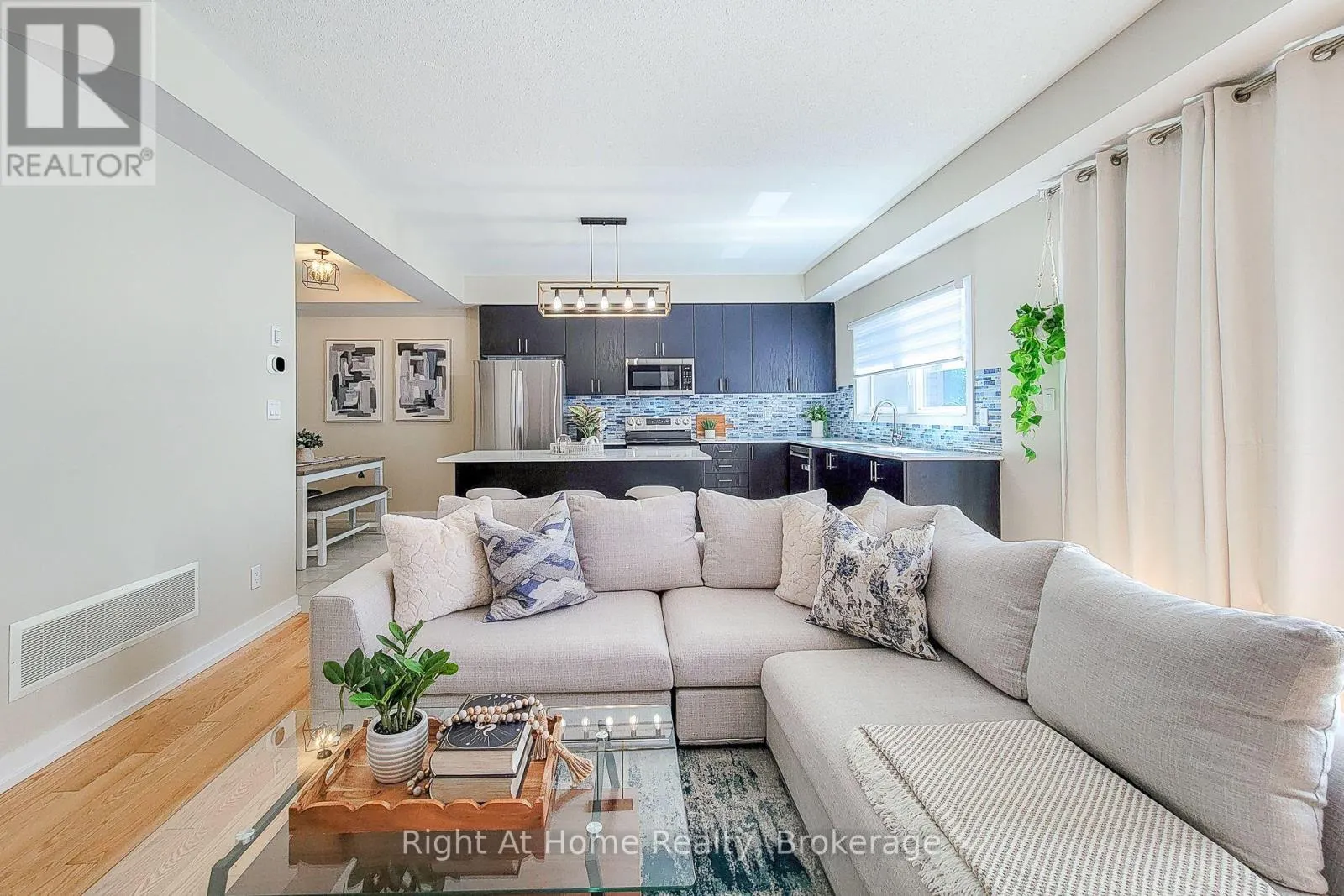 3 TRAILSIDE DRIVE