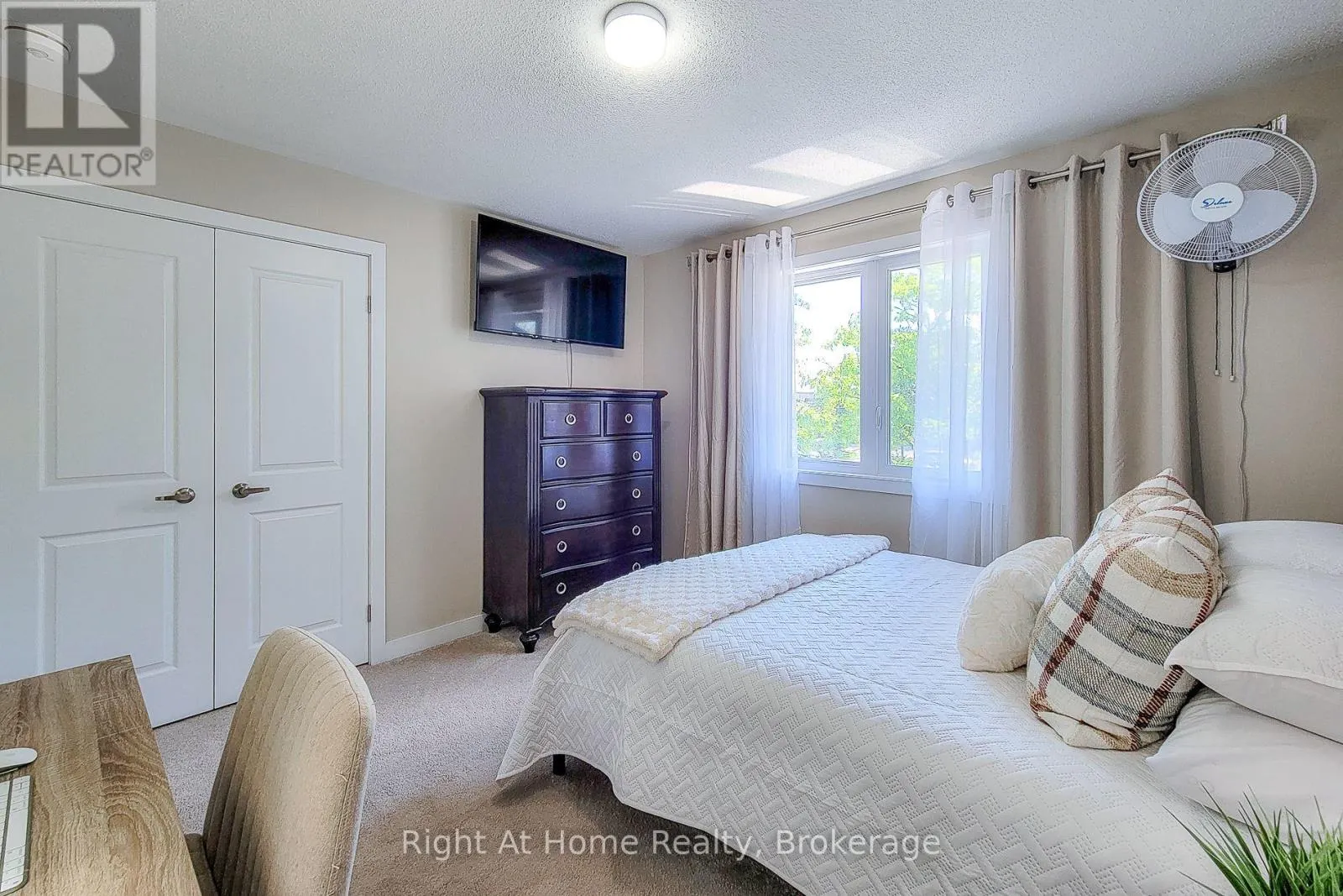 3 TRAILSIDE DRIVE