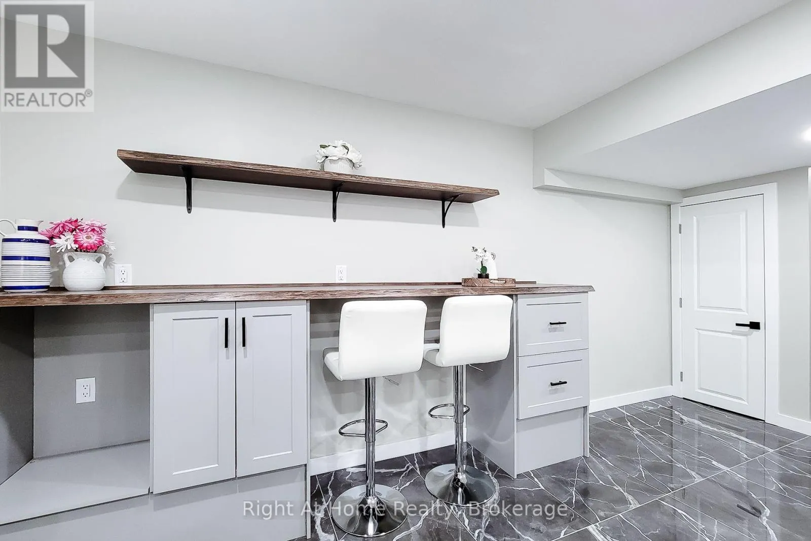 3 TRAILSIDE DRIVE