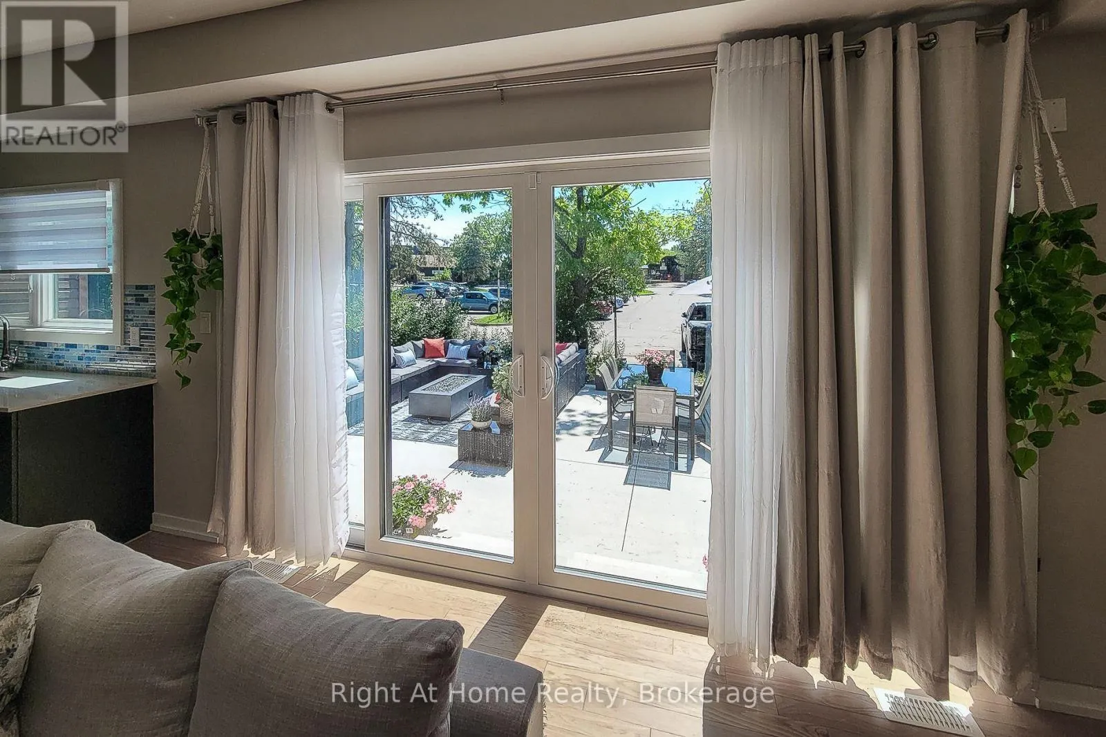 3 TRAILSIDE DRIVE