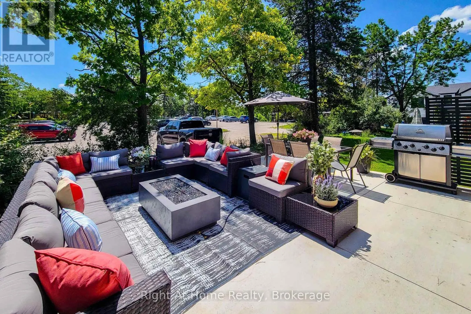 3 TRAILSIDE DRIVE