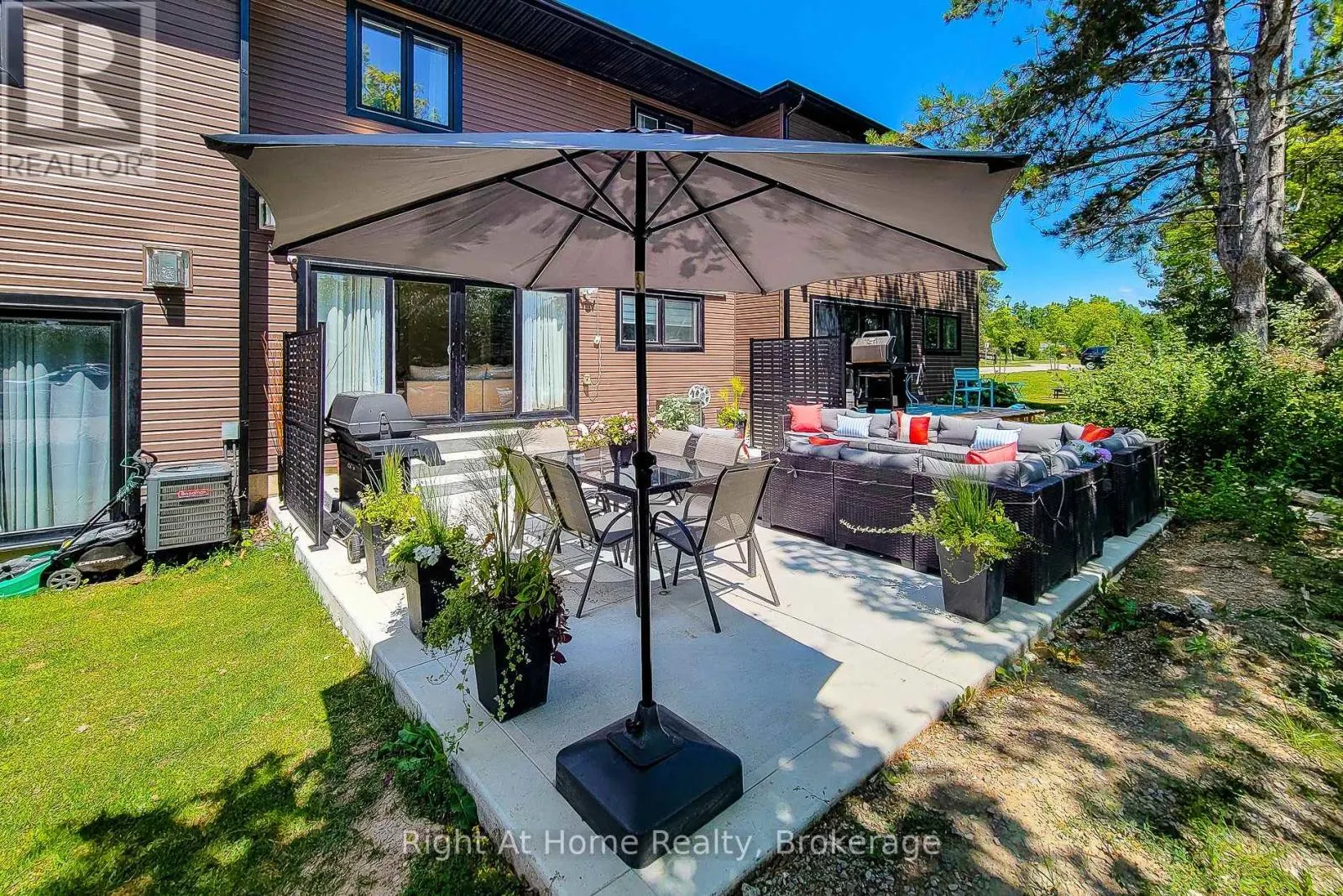 3 TRAILSIDE DRIVE