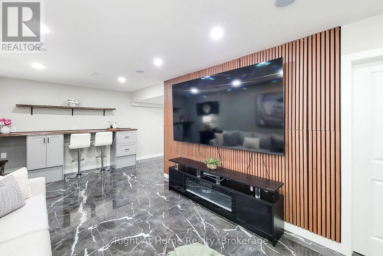 3 TRAILSIDE DRIVE
