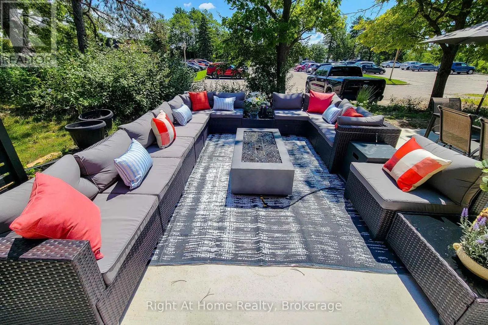 3 TRAILSIDE DRIVE