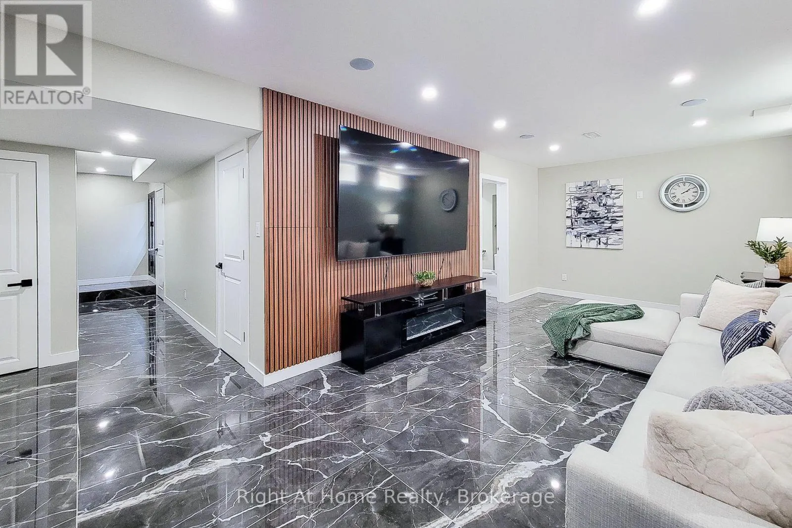 3 TRAILSIDE DRIVE