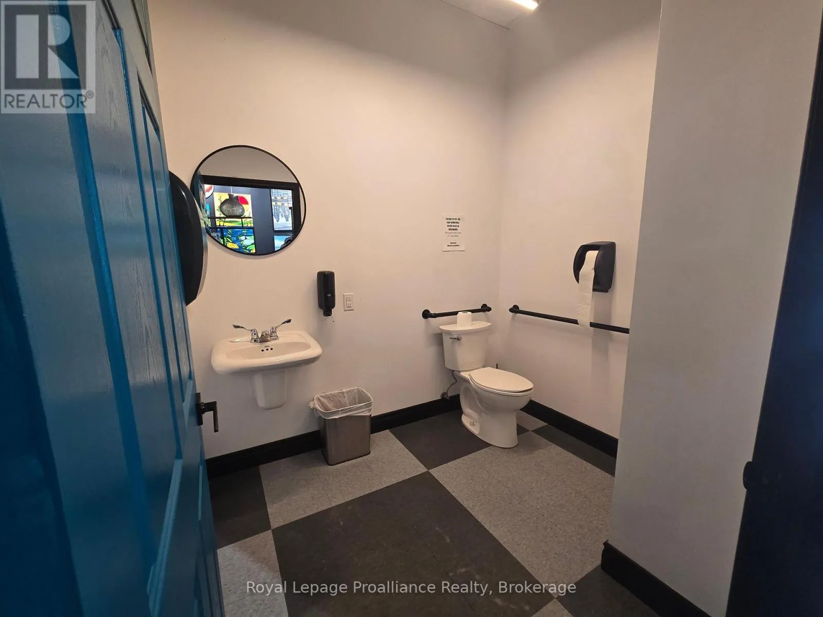 114 - 22 FRONT STREET #114