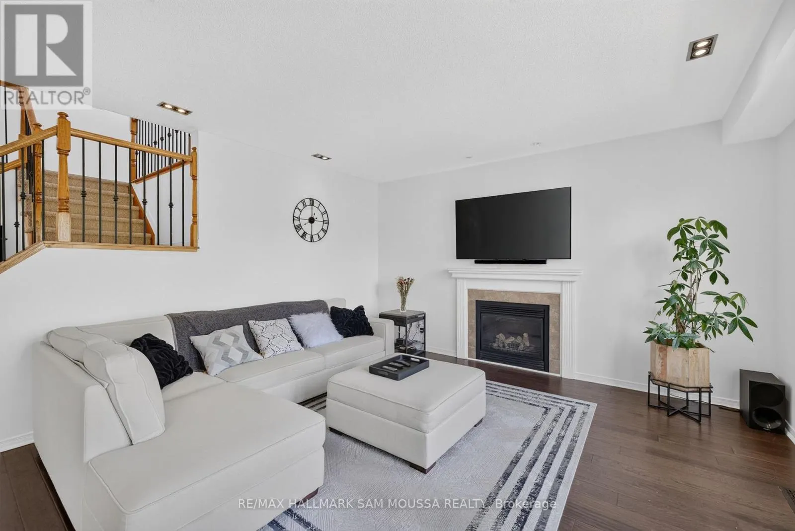 531 DALEWOOD CRESCENT