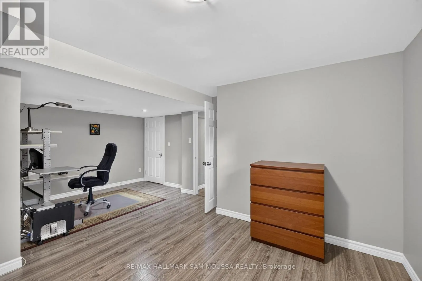 531 DALEWOOD CRESCENT