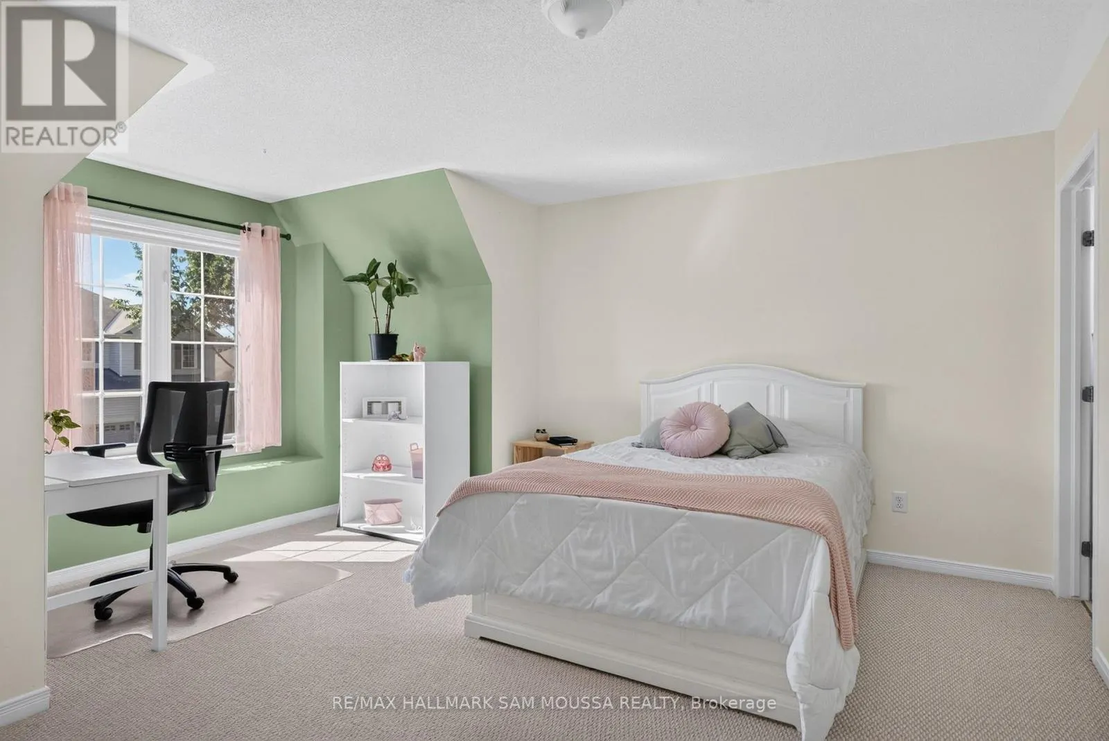 531 DALEWOOD CRESCENT