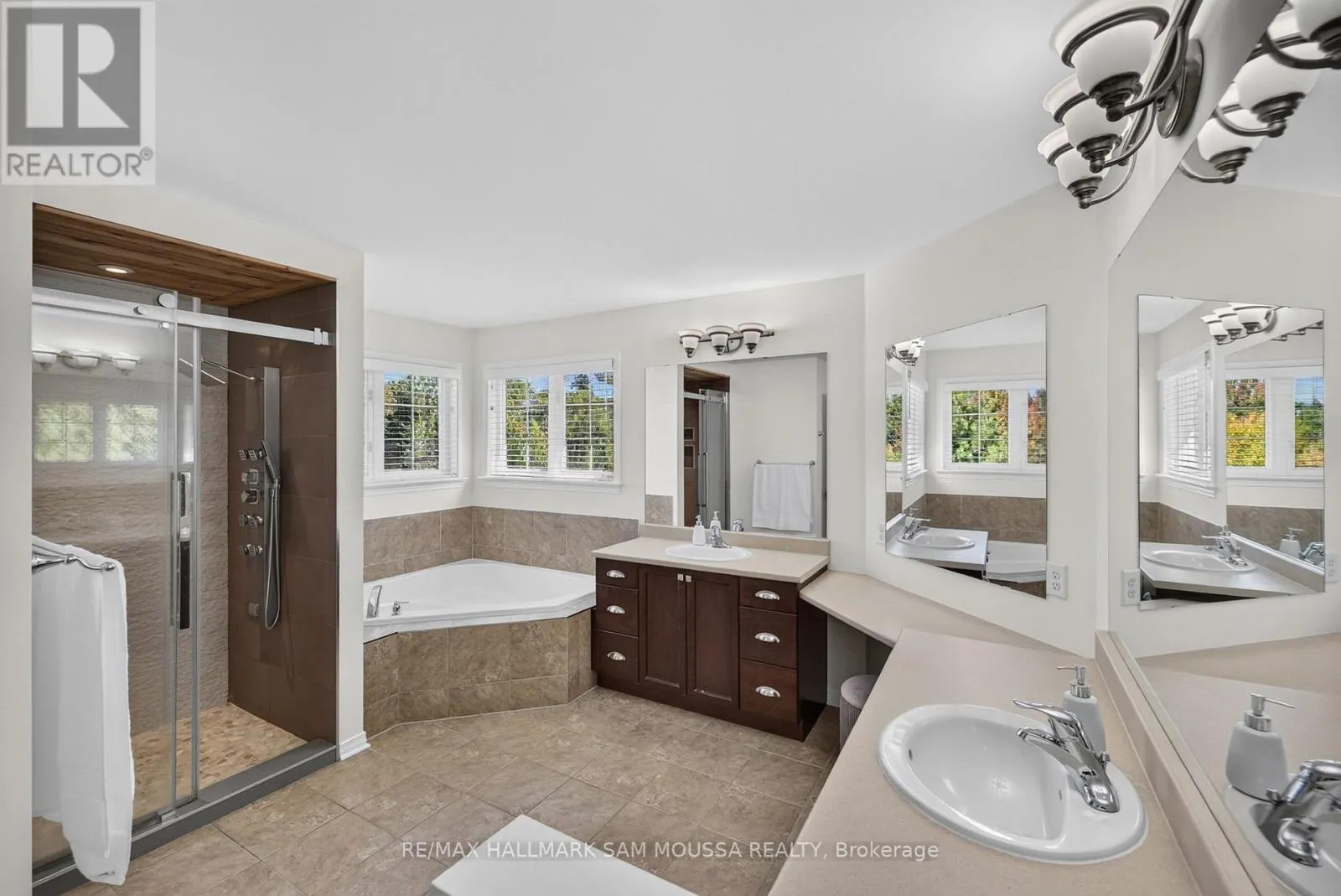 531 DALEWOOD CRESCENT