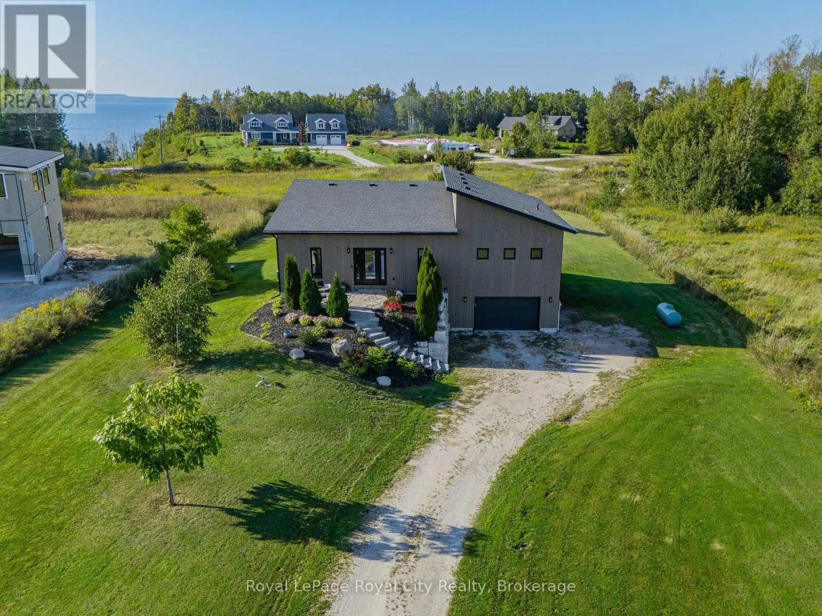 103 UGOVSEK CRESCENT