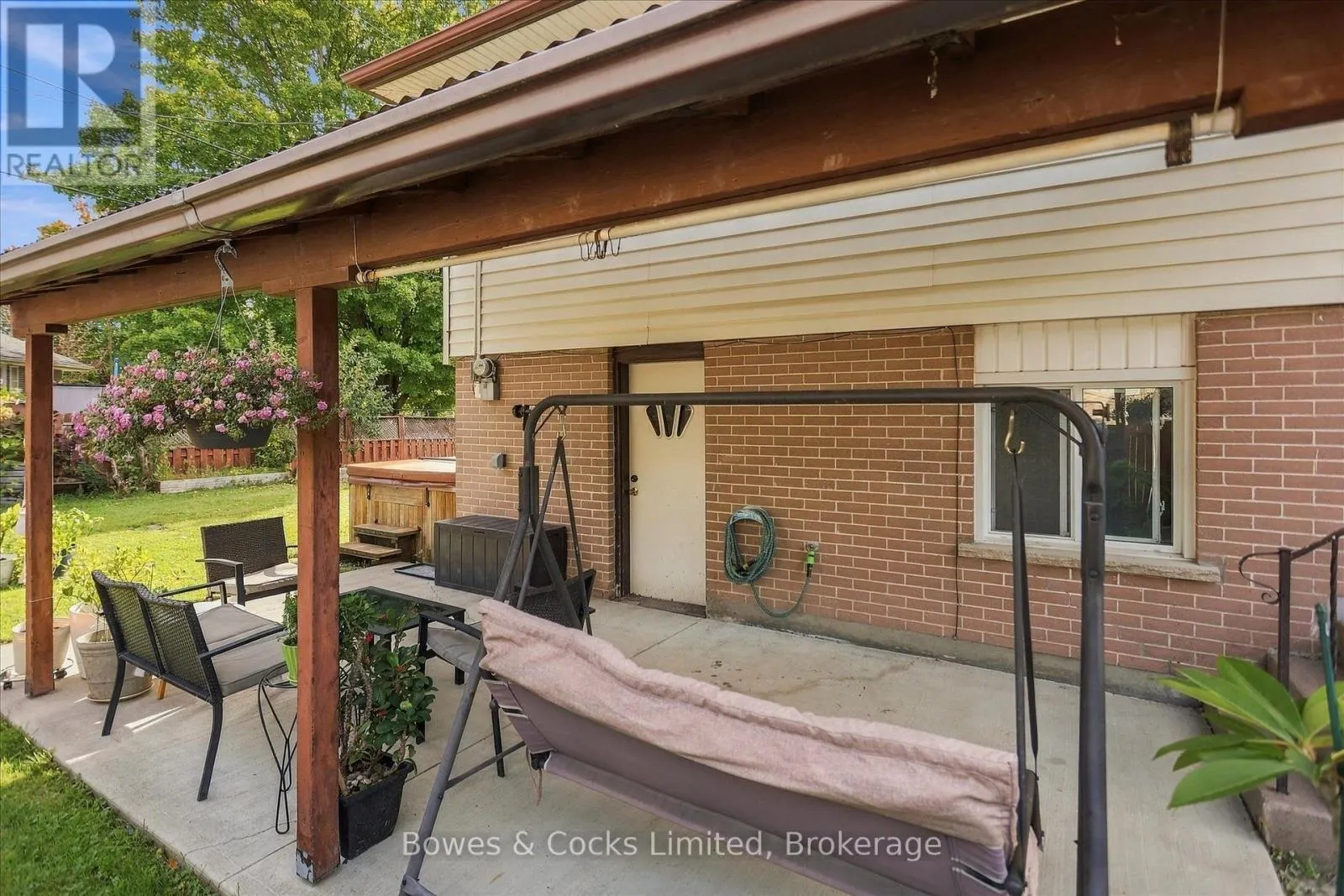 532 RAYMOND STREET
