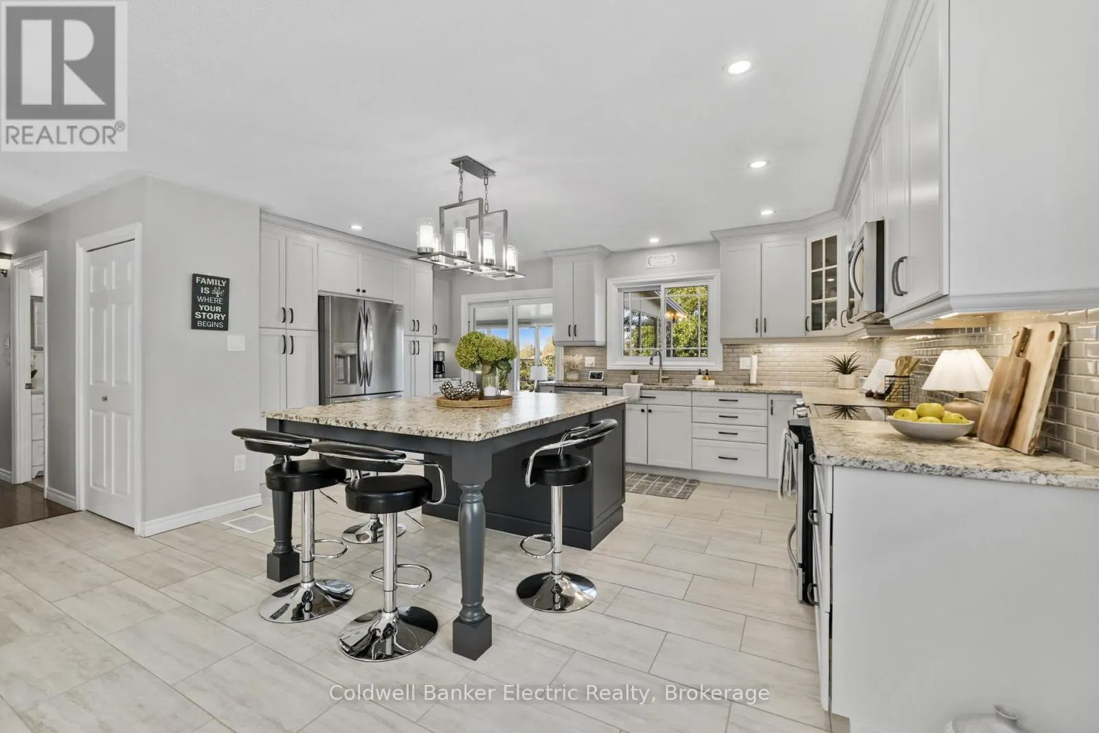 1988 MAPLERIDGE DRIVE