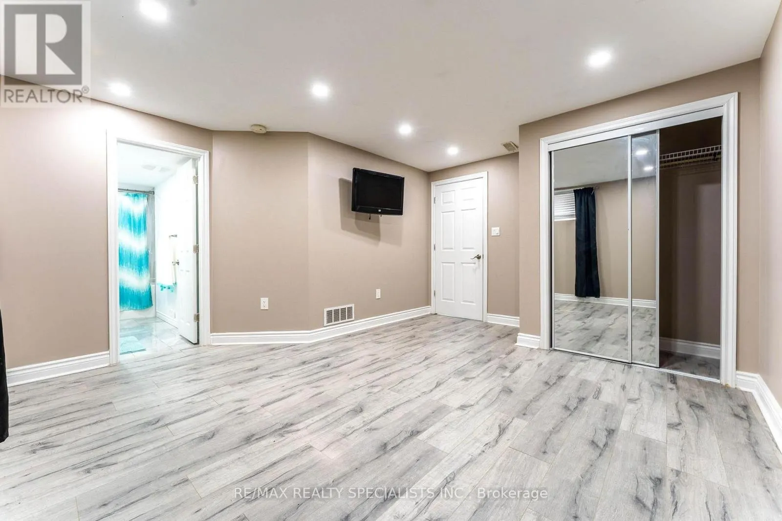 708 SPITFIRE STREET