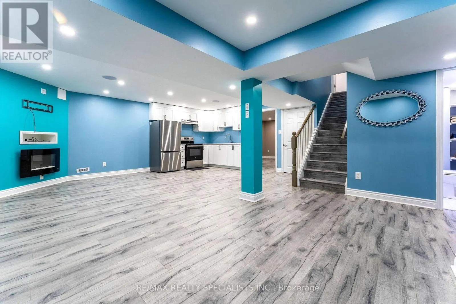 708 SPITFIRE STREET