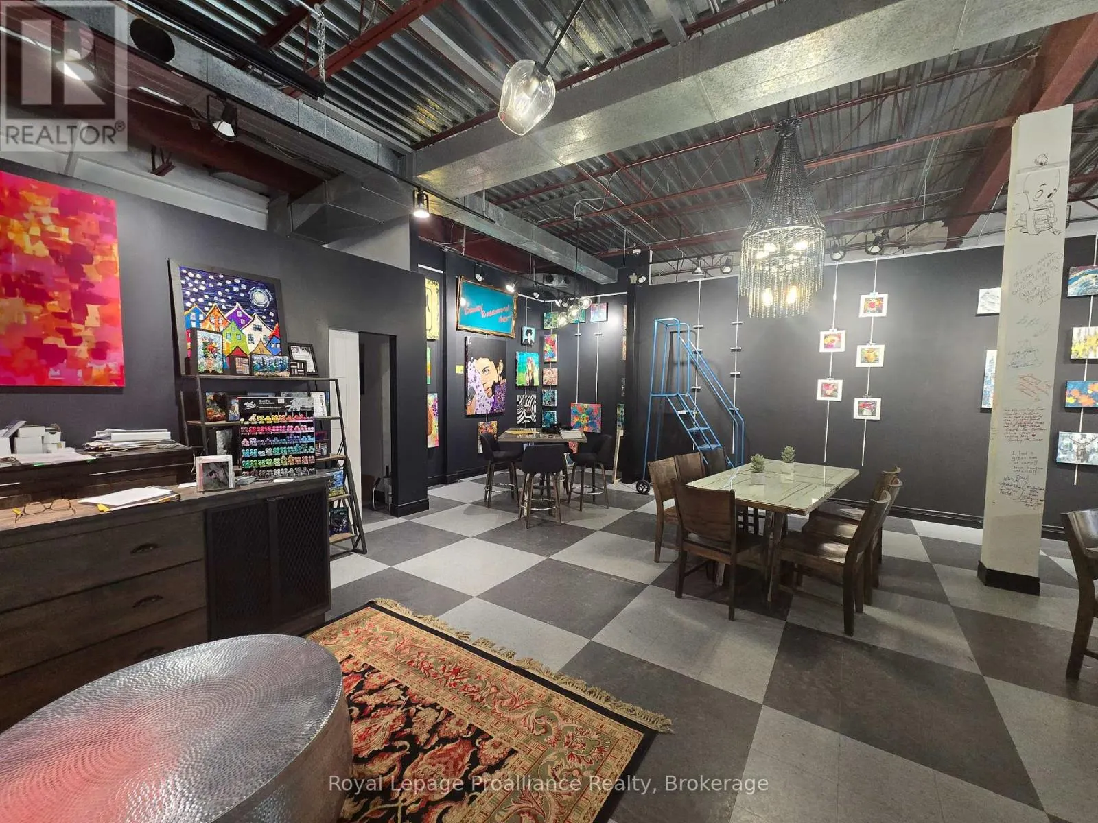 113 - 22 FRONT STREET #113