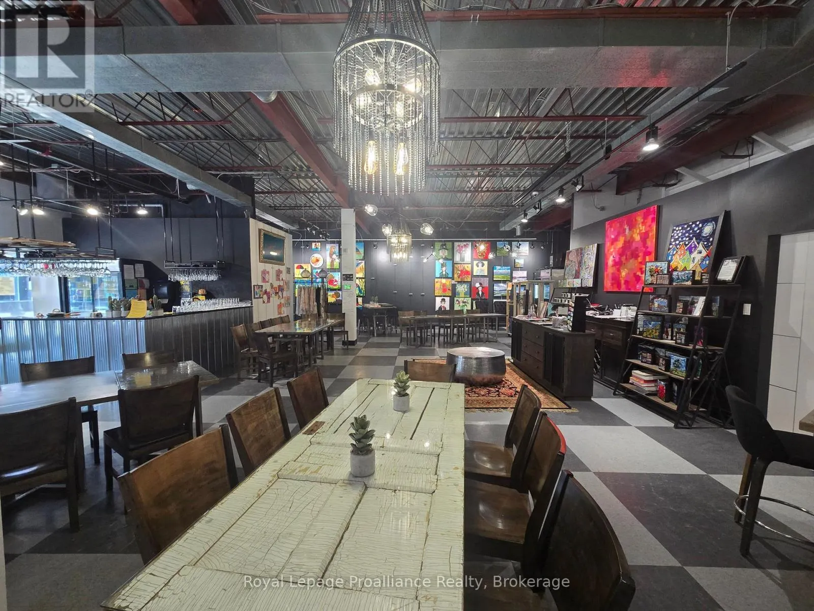 113 - 22 FRONT STREET #113