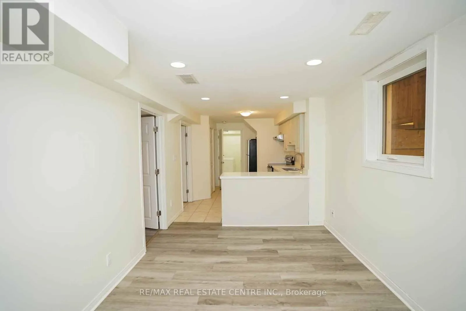 18 HERITAGE DRIVE