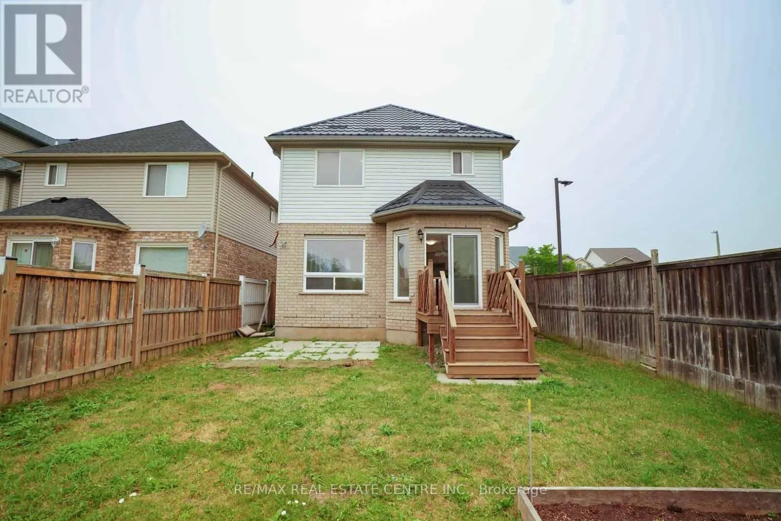 18 HERITAGE DRIVE