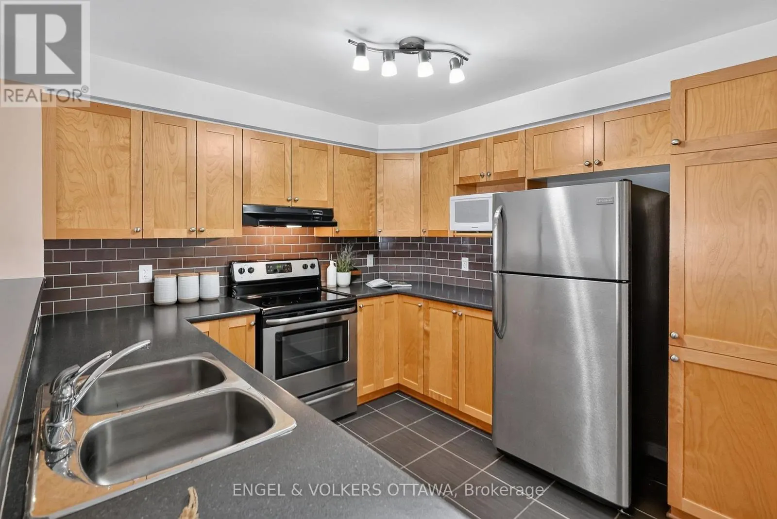 121 QUITO PRIVATE