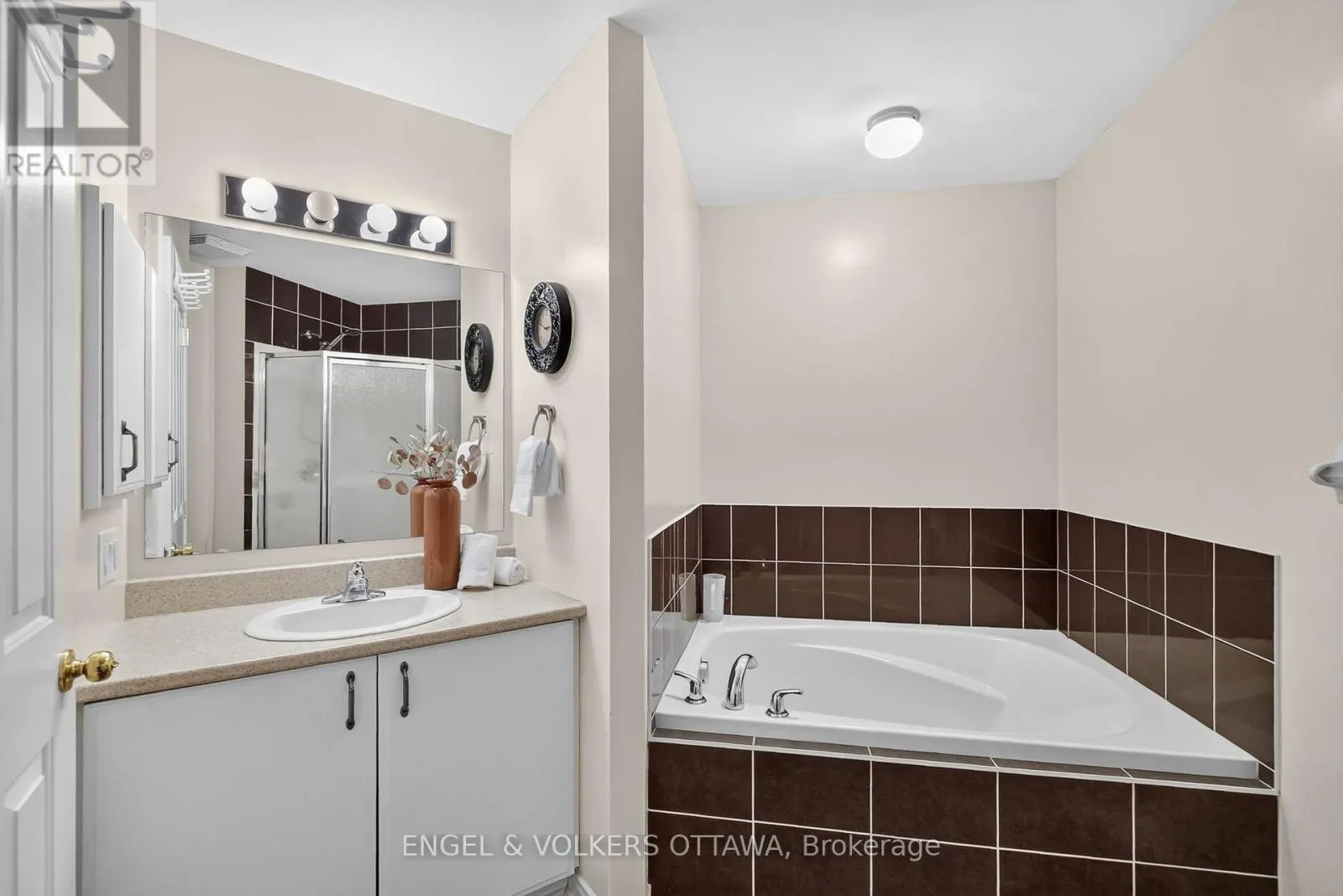 121 QUITO PRIVATE