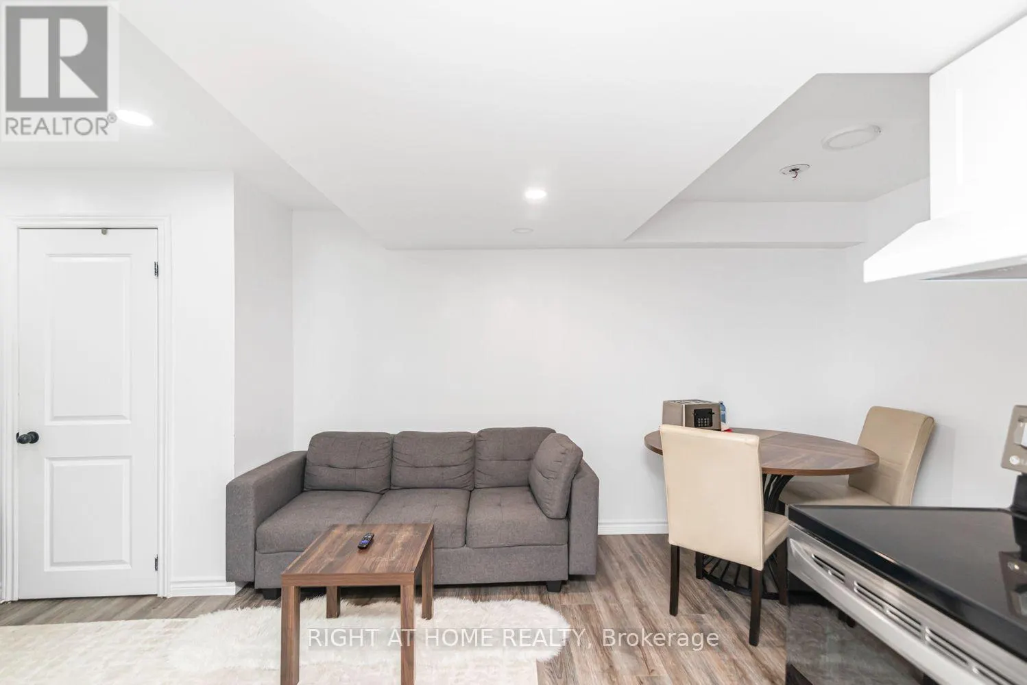 42 SATURN ROAD