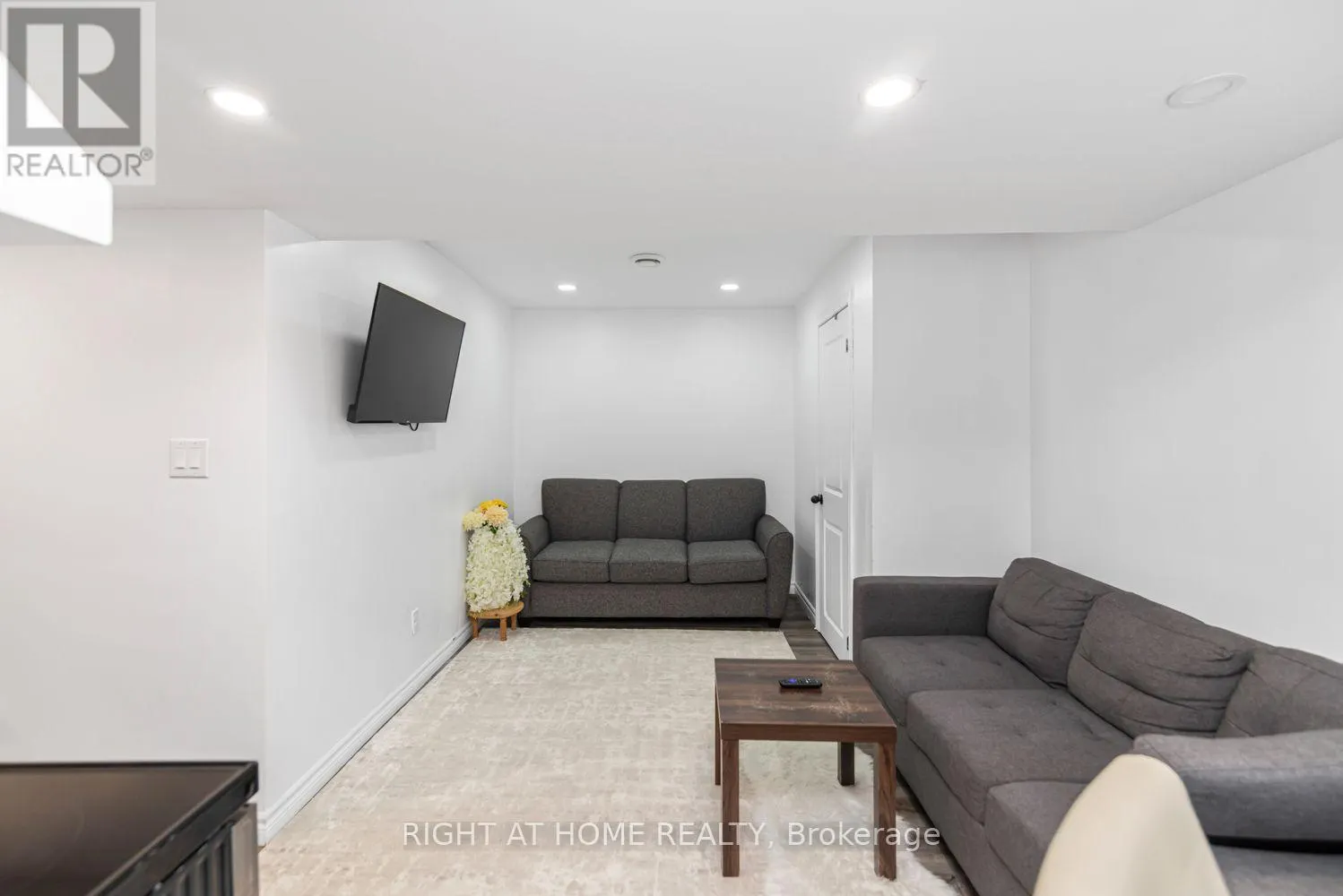 42 SATURN ROAD