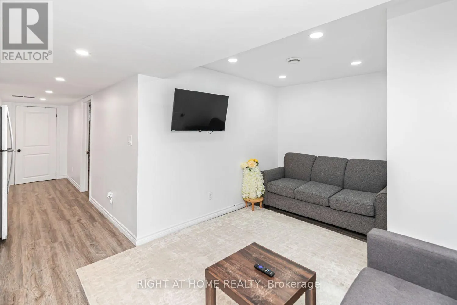 42 SATURN ROAD