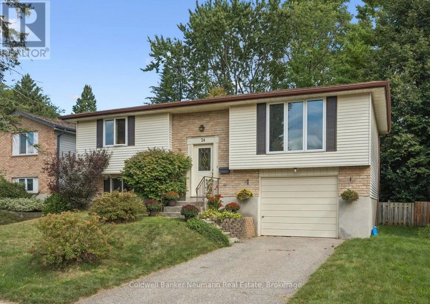 24 BRIARLEA ROAD