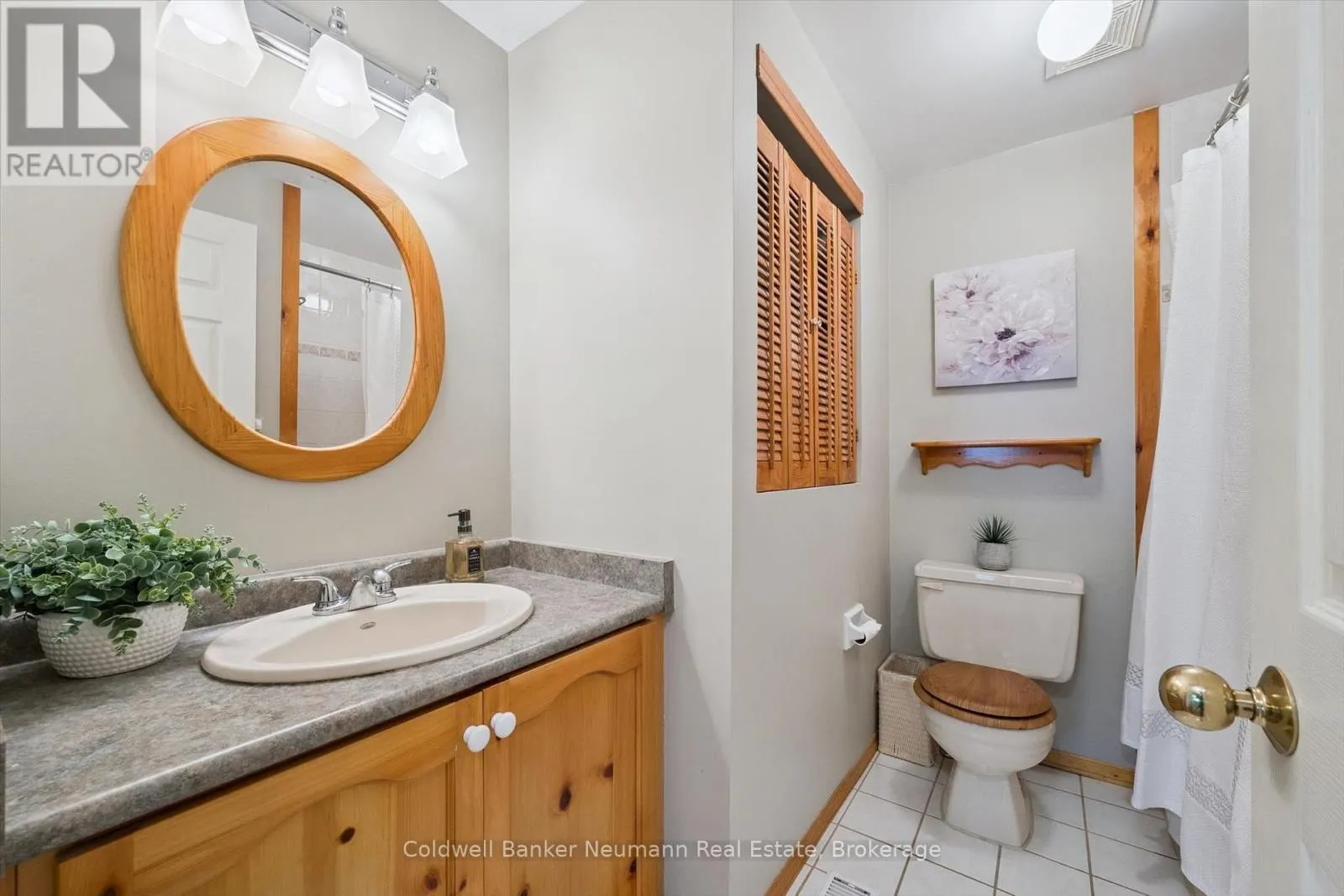 24 BRIARLEA ROAD