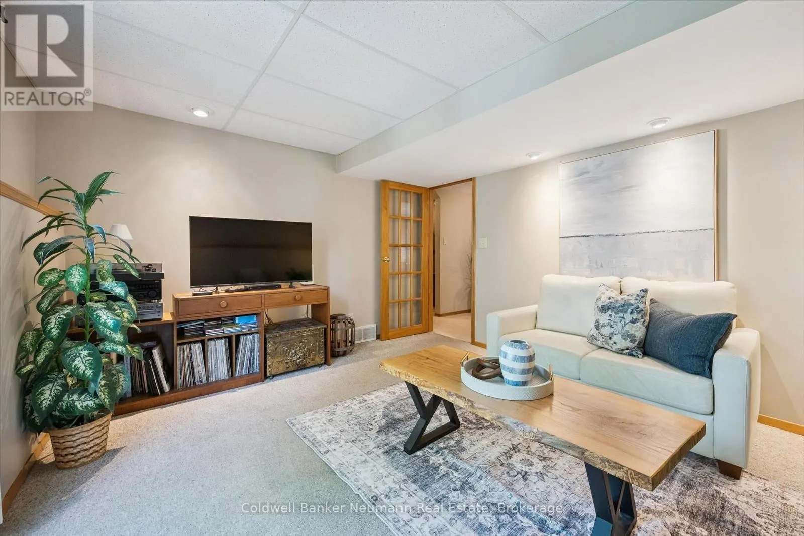 24 BRIARLEA ROAD