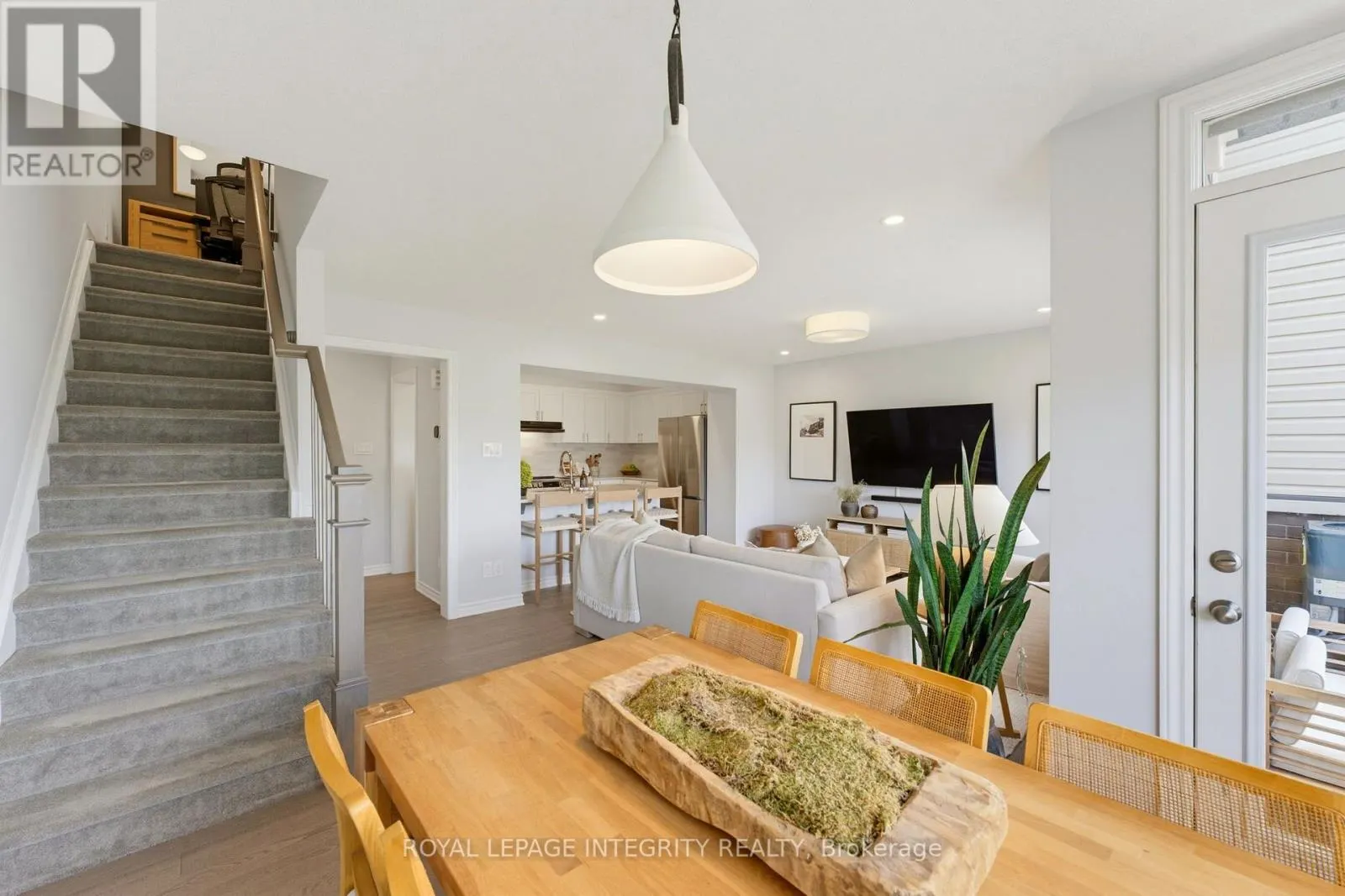 66 FEATHERTOP LANE