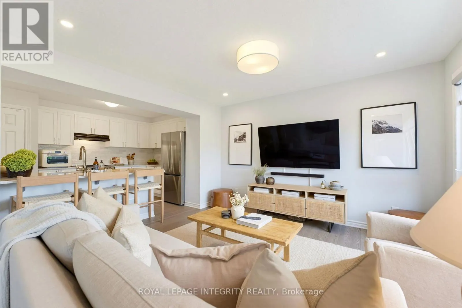 66 FEATHERTOP LANE