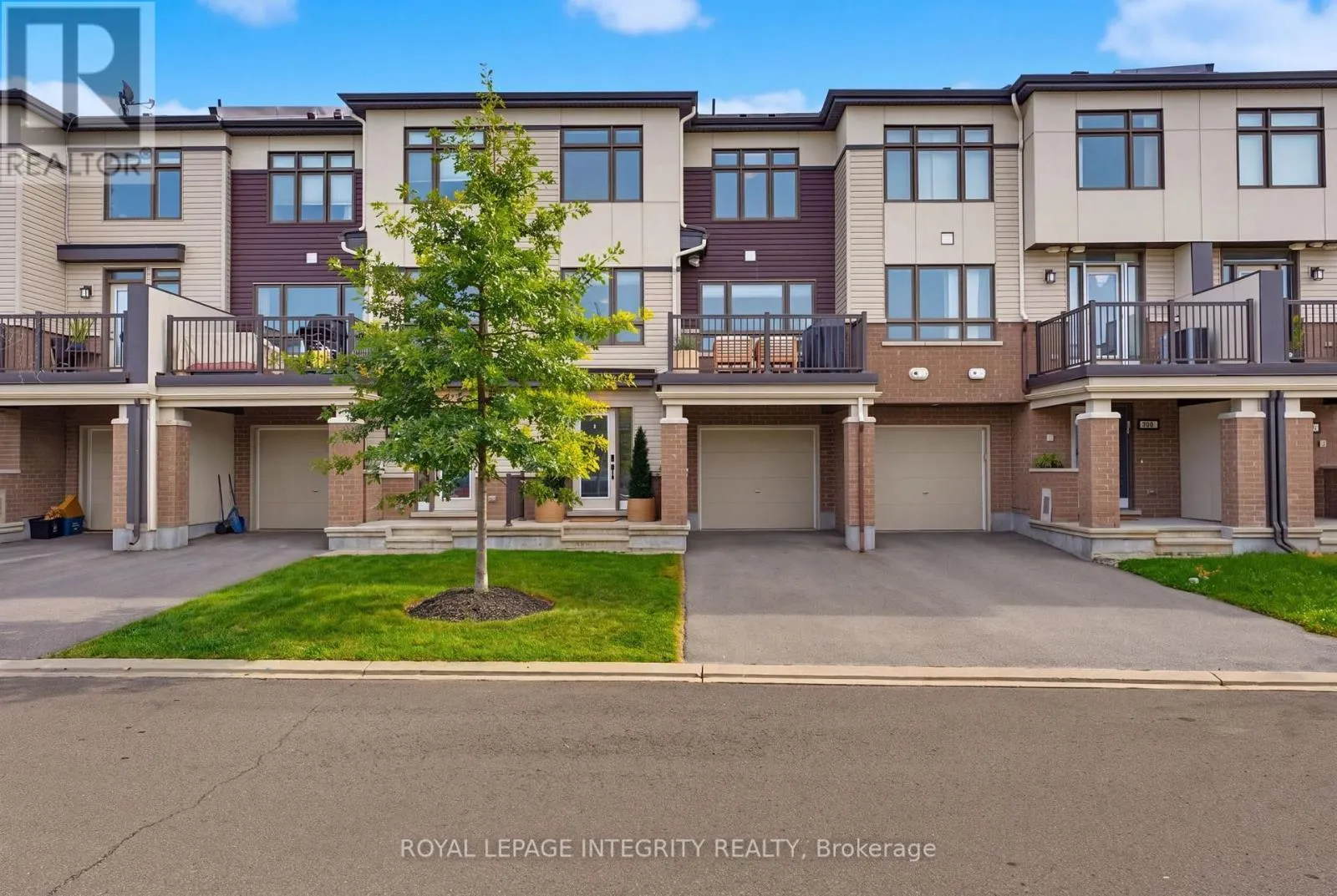 66 FEATHERTOP LANE