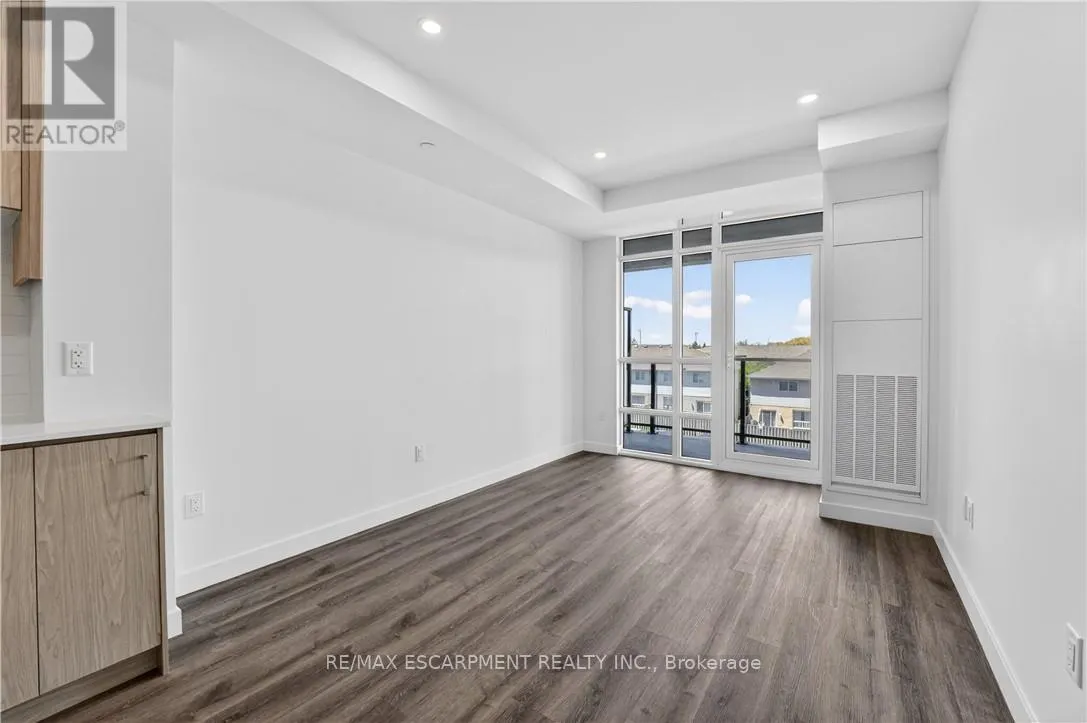 304 - 461 GREEN ROAD