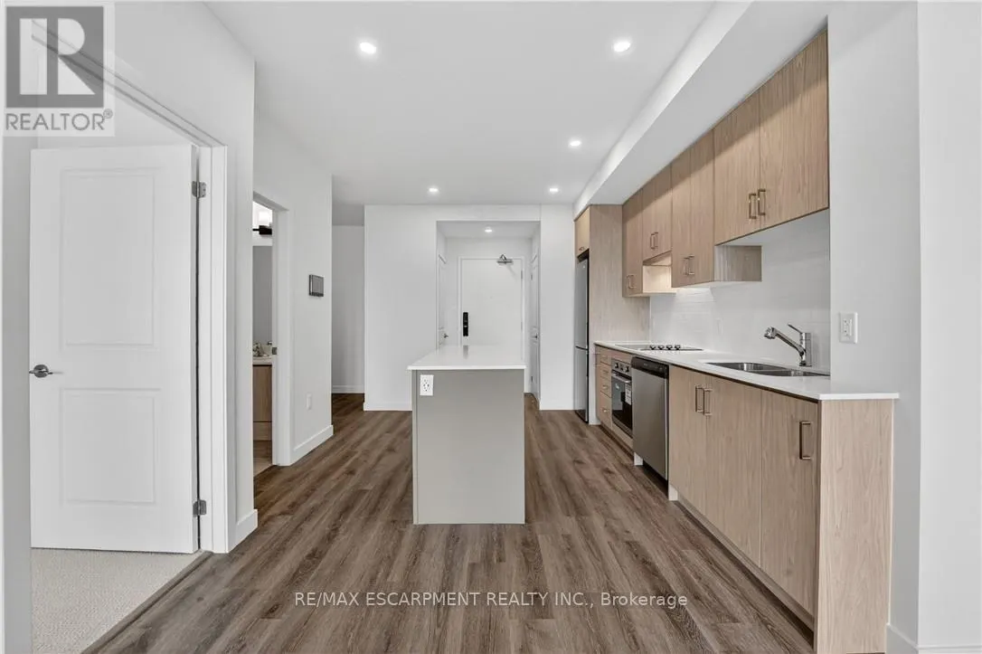 304 - 461 GREEN ROAD