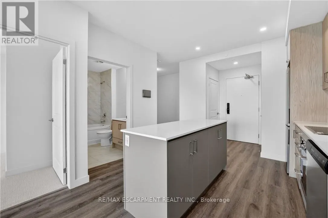 304 - 461 GREEN ROAD